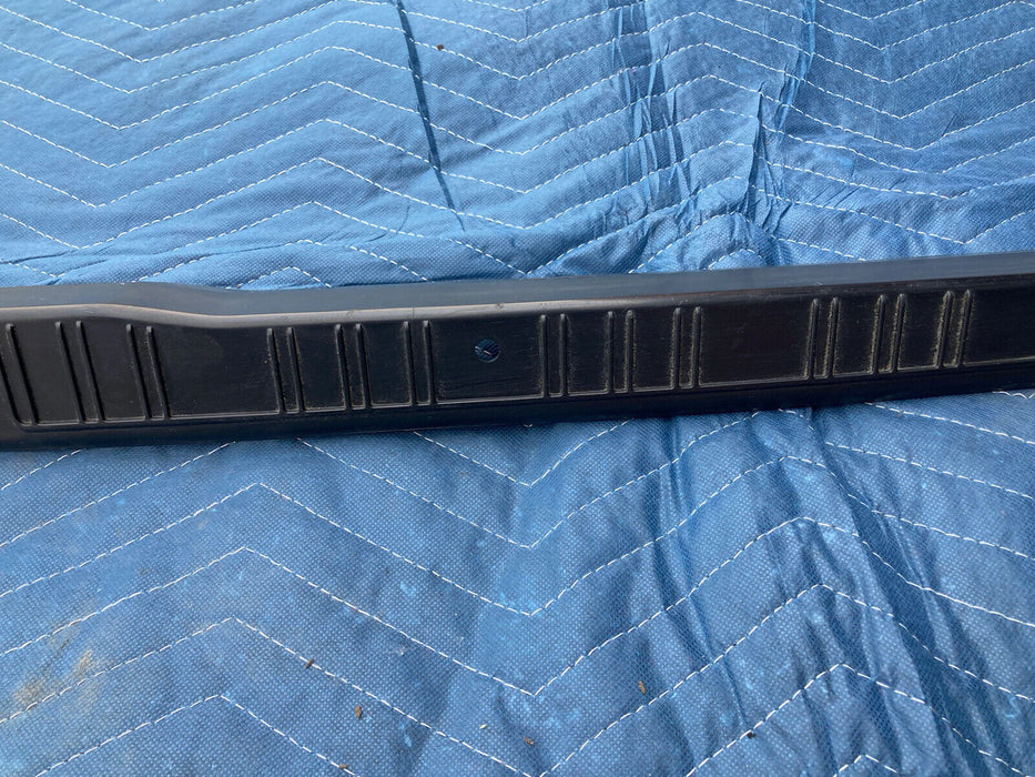 1982-1994 BMW E30 318i 325i 1904968 Tail Gate Trunk Opening Edge Trim OEM #2341M