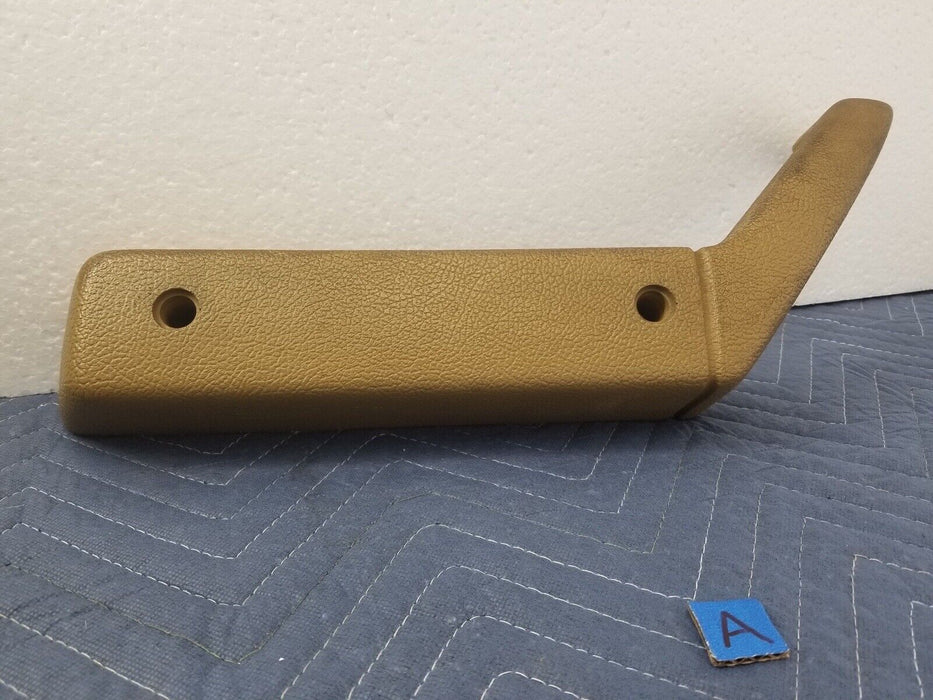 1981-1993 Volvo 240 244 245 Driver Left Front Door Arm Rest Tan OEM #2567E