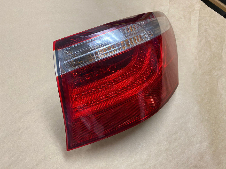 2007-2009 Lexus LS460 LS460L Rear Right Passenger Outer Tail Light Deck #2094EJ