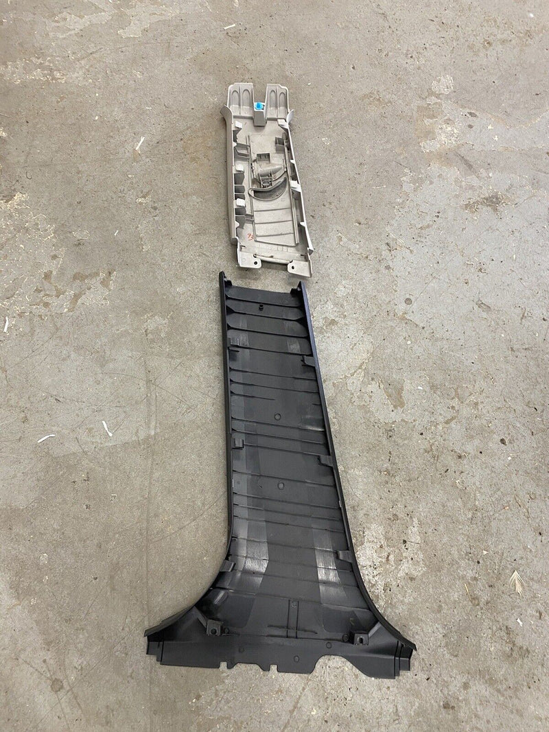 2009-2010 Pontiac Vibe Passenger B Pillar Trim Upper & Lower Hatch OEM #3069E