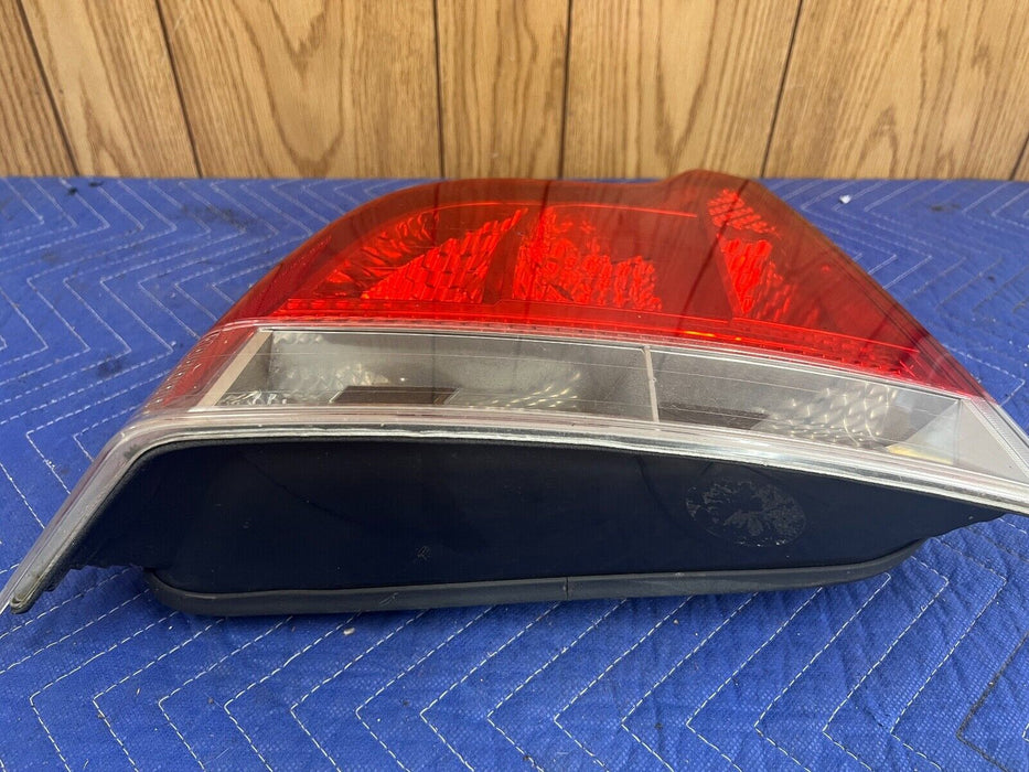 2005-2007 Volvo S60R V70R Driver Left LH Rear Brake Tail Light Lamp OEM #1185EM