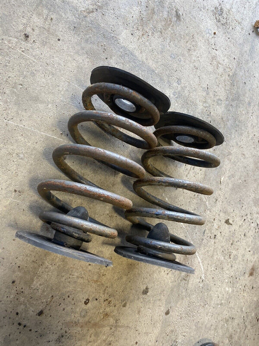 81-94 E30 89-00 E36 BMW White Dot Rear Coil Springs W/Pads OEM AWD #1013E