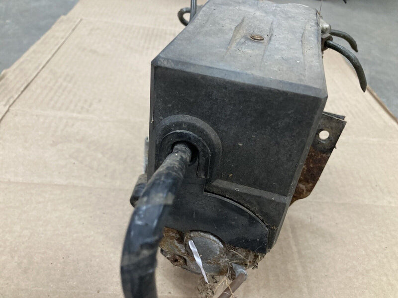 1984-1991 BMW 318i 325i E30 ABS Brake Pump Control Unit 1157011 OEM #2576M