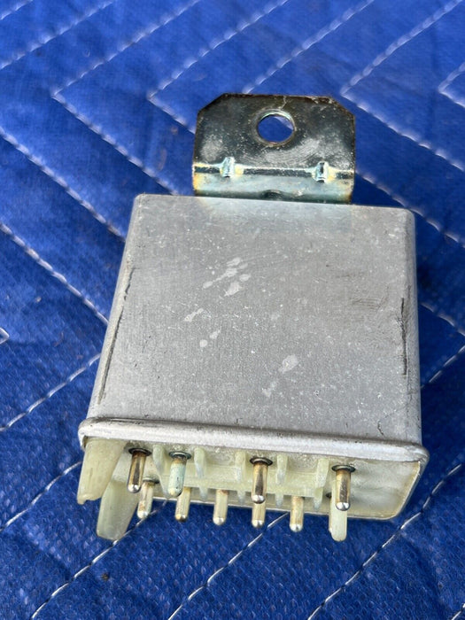 1979-85 Mercedes 300SD W126 Seat Belt Warning Relay Module 0015455232 OEM #410EM