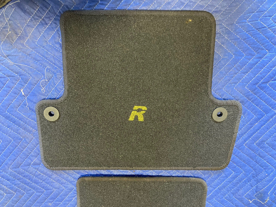 2004-2007 Volvo S60R S60 V70R Rear Floor Mats Pair Mat OEM #2930M