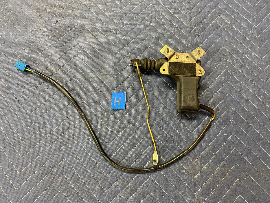 1979-1993 Volvo 240 Left Rear or Right Front 1315178 Door Lock Actuator #2168E