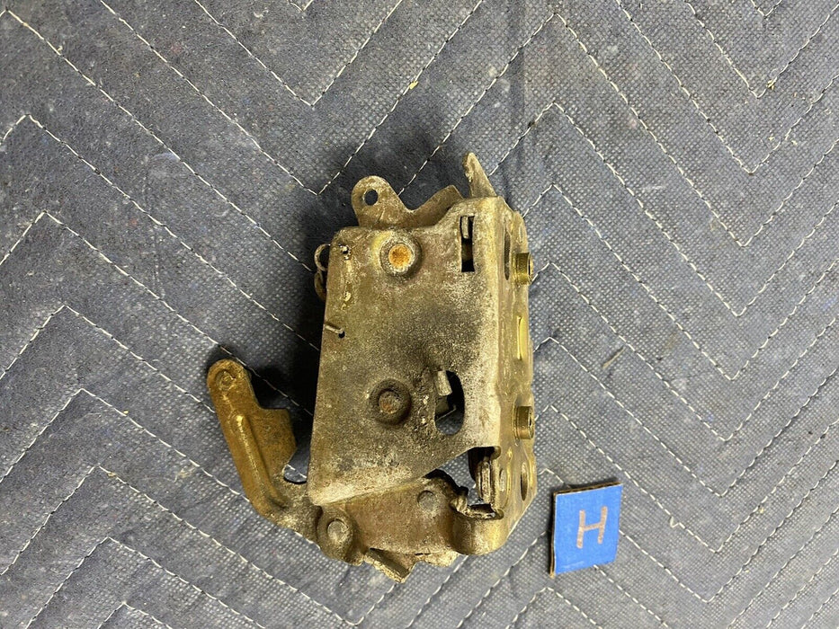 1979-1993 Volvo 240 Power Door Lock Actuator Assembly Mechanism L & R OEM #2171E