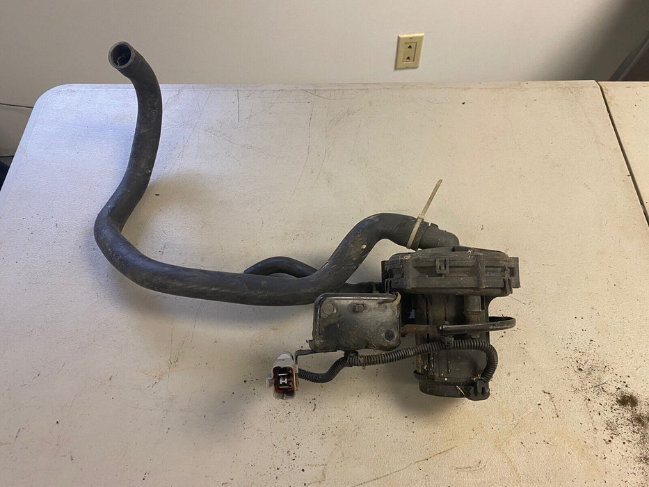 1998 Volvo V70R V70 XC70 S70 OEM Air Injection Smog Pump w/Bracket 9179271 #520E