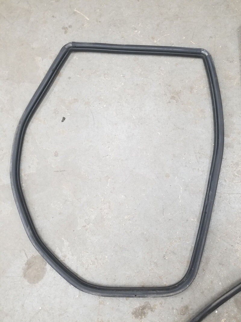 1993-1997 Volvo 850 Set Of 4 Sedan Door Seal Weather Stripping Gasket OEM #2870E