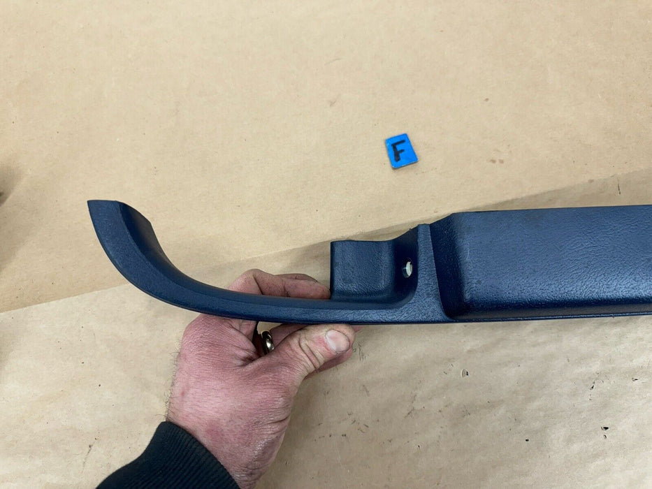 1978-1982 Corvette C3 GM Right Passenger Side Door Arm Rest Blue OEM #3275E