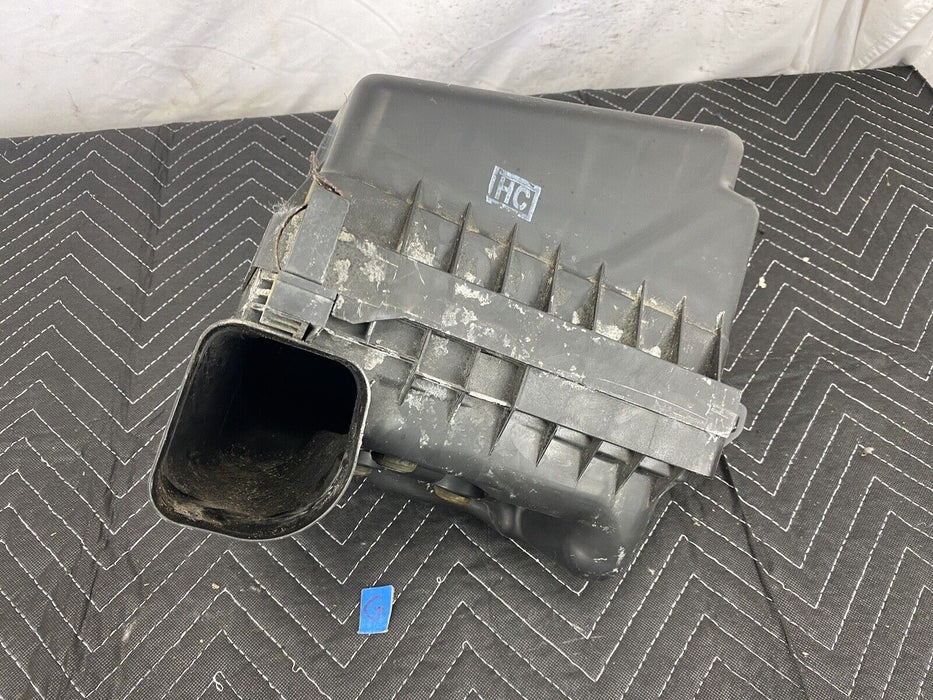 2009-2010 Pontiac Vibe Air Intake Air Cleaner Housing Filter MAF OEM #3090E