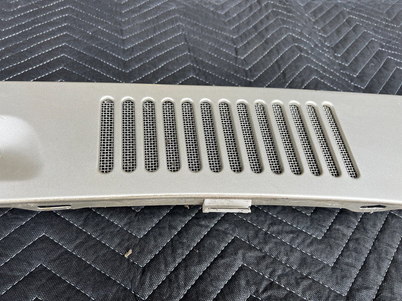 1998-2002 Isuzu Trooper Windshield Wiper Grille Cowl Vent Trim Guard OEM #968EM