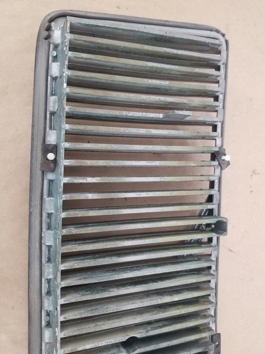 1992-1997 Volvo 850 850R Chrome Waterfall Grille w/Clips OEM #2853E