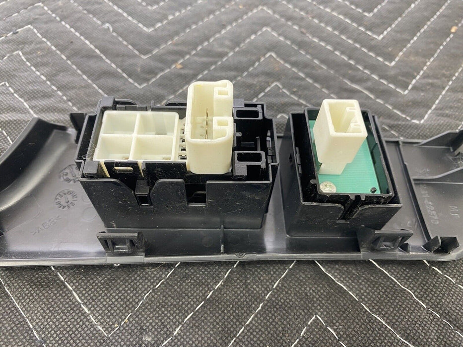 09-10 Pontiac Vibe 09-13 Matrix Toyota Front Right Power Window Switch OE #3155E