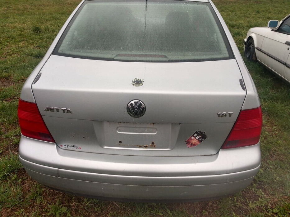 02-05 Volkswagen Jetta  Rear Bumper Silver Sedan VW #10cm