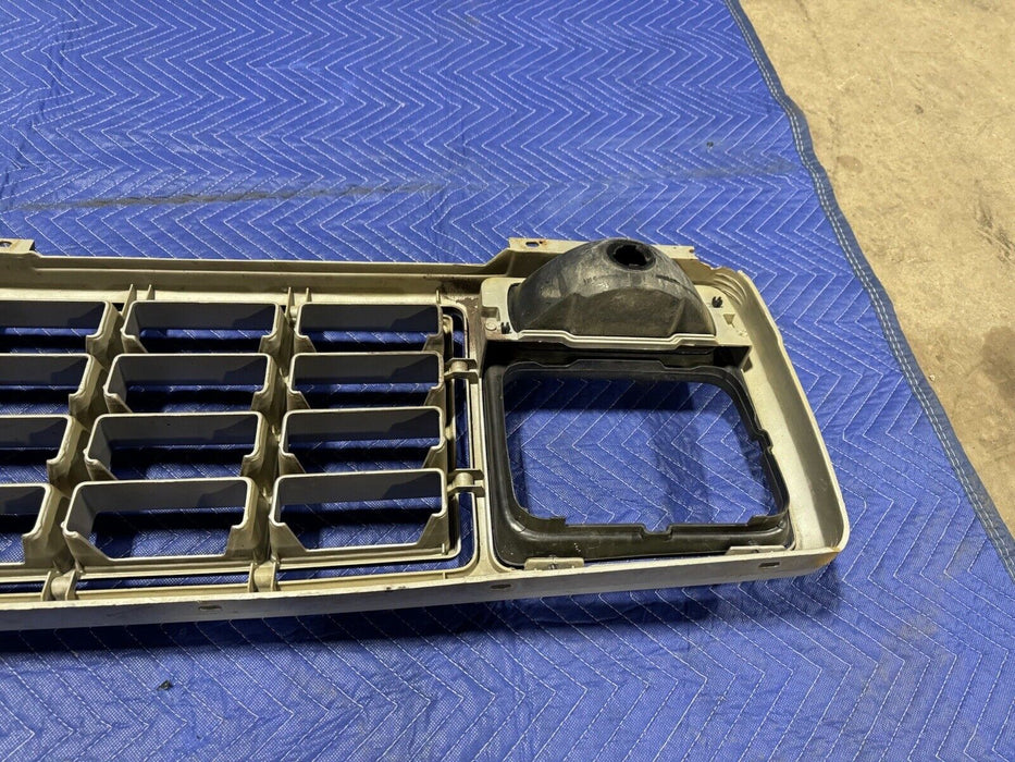 1983-1991 Ford Econoline Van Grille Chrome Complete & Turn Signals OEM #3174E