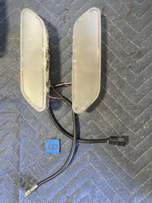 1988-1996 BMW E34 5 Series 525i 535i Map Reading Light Pair 8359073 OEM #1976M