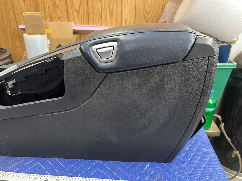 2005-2007 Volvo S60R V70R Center Console Arm Rest Cup Holder 30643625 OEM#1026EM