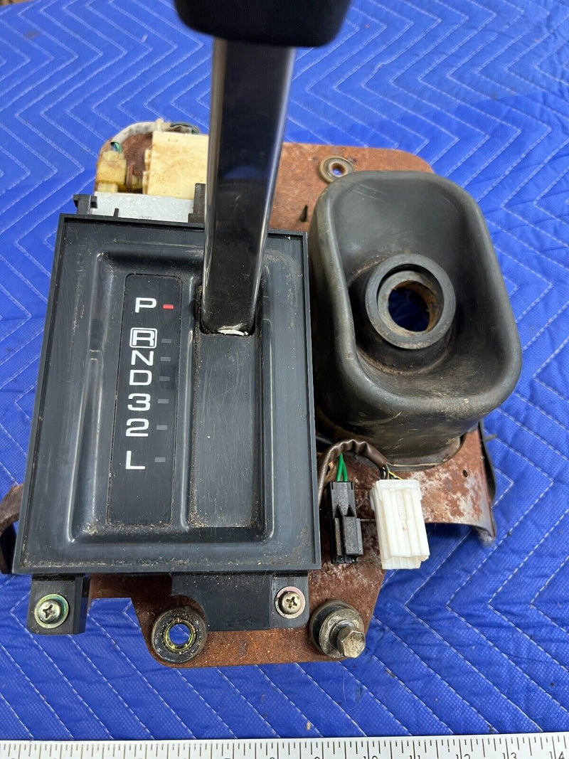 1998-2002 Isuzu Trooper Gear Selector Shifter Assembly Auto Trans AT OEM #967EM