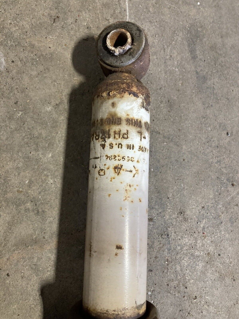1976-1979 Cadillac Seville Shock Absorbers Rear 4878 Pair 17RA01 OEM #1840M