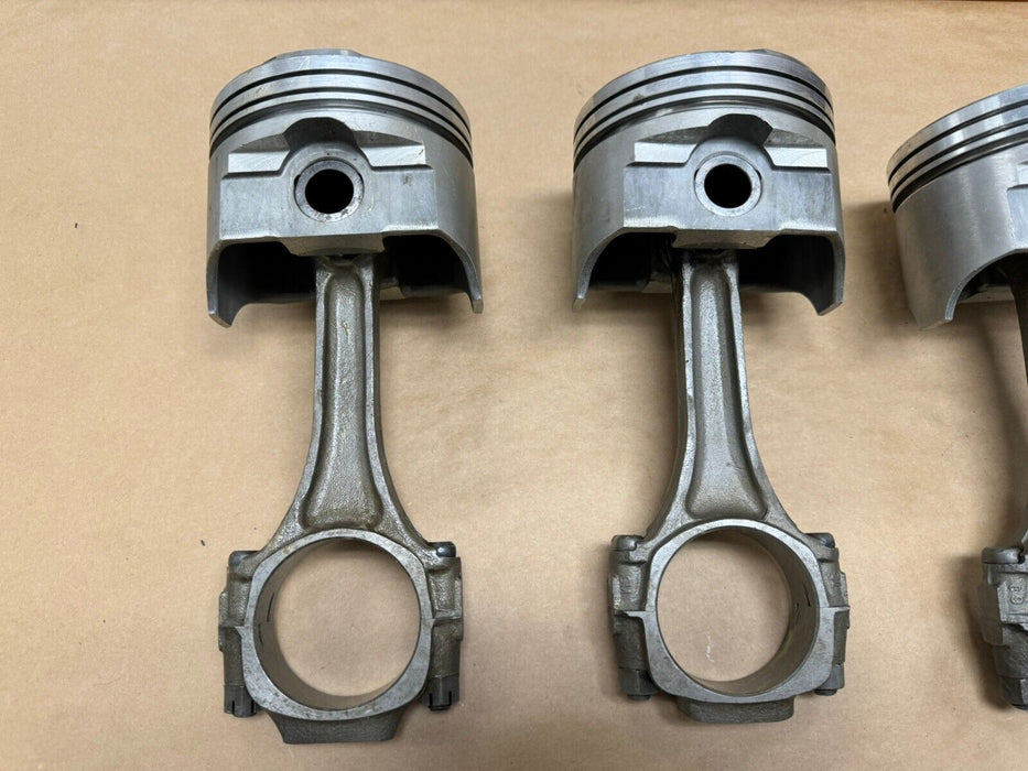 Chevy Corvette C3 Chevelle 396 427 Big Block L2300 Pistons & Connecting Rods GM