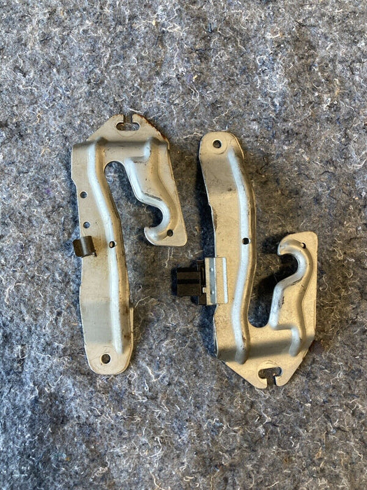 1986-1994 BMW 7 Series E32 Left Right Hood Latch Retainers Tracking OEM #1113M