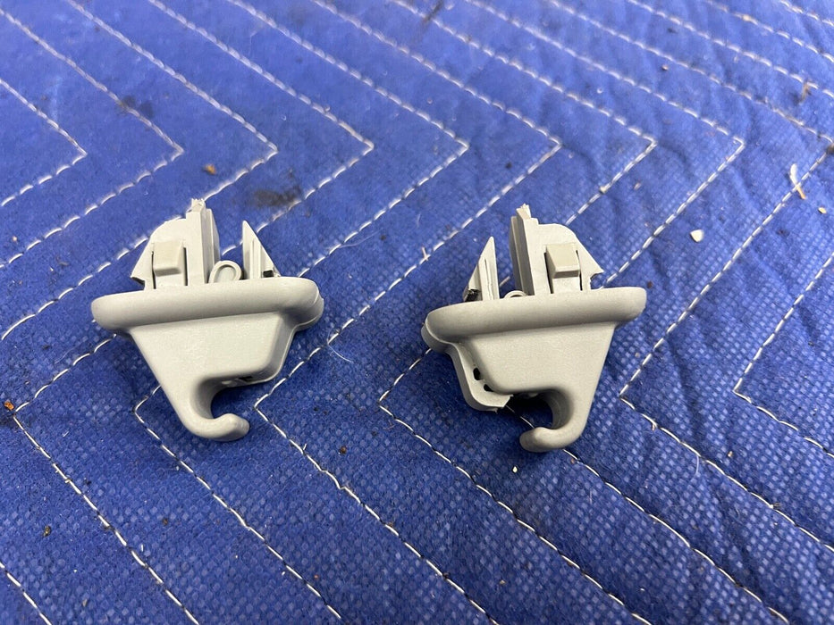 2005 2006 2007 Volvo S60R S60 V70R Interior Sun Visor Clip Hooks Pair OEM#1214EM