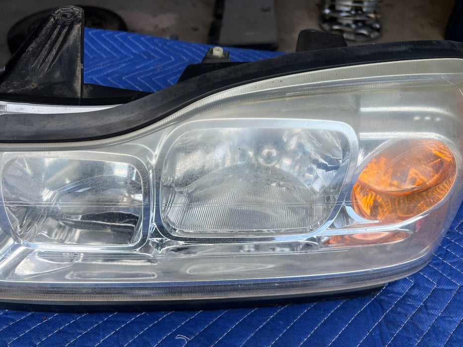 2002-2007 Saturn Vue Driver LH Front Headlight Lamp Assembly OEM #612EM