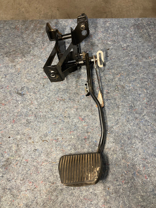 1992 1993 1994 1995 1996 1997 Volvo 850 GLT Brake Pedal Assembly OEM #742M