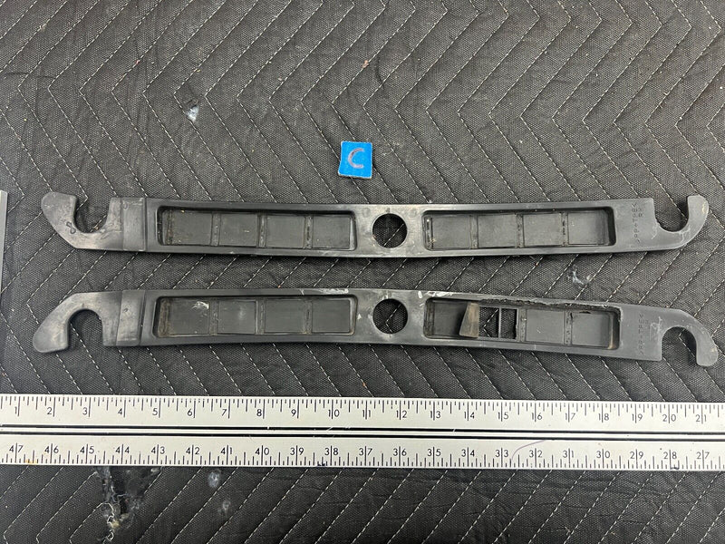 1998-2002 Isuzu Trooper Pair Left & Right Upper Dash Defrost Vents OEM #867EM