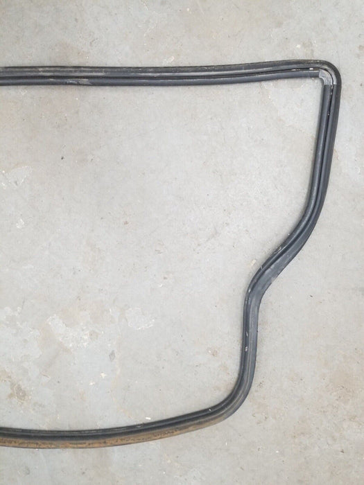 1993-1997 Volvo 850 Trunk Deck Lid Sedan Seal Weather Stripping Gasket OE #2872E