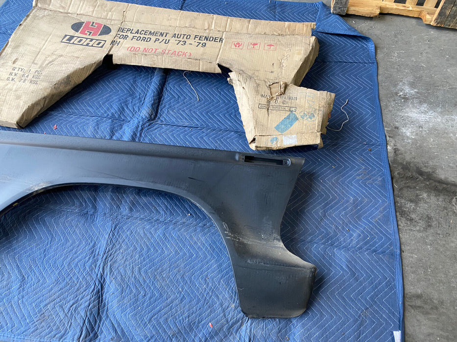 1973-1979 Ford F Series F100 F150 F250 F350 P/U Truck RH Front Fender NOS #947E