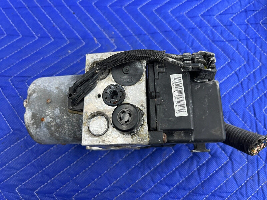 1998-2002 Isuzu Trooper ABS Anti Lock Brake Control Module 897162192 OEM #946EM