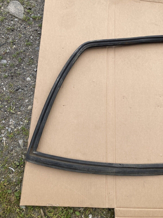 1982-1994 BMW E30 318i 325i Rear Window Gasket Seal Weatherstripping #2254M