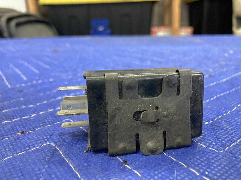 1984-1991 BMW 318i 325i E30 Light Relay Unit 1373974 OEM #2687M