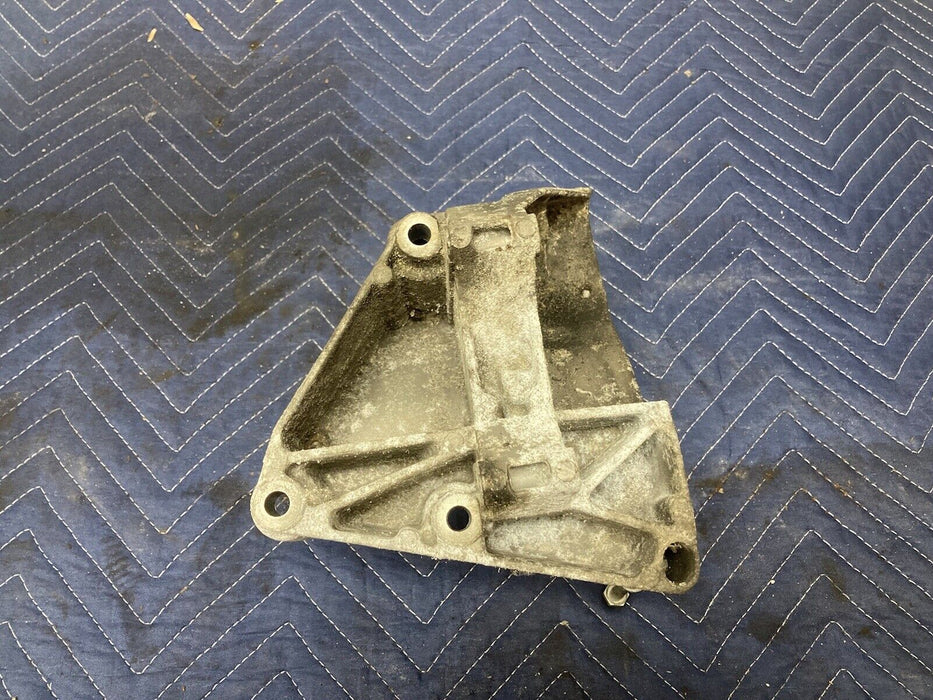 1997-03 BMW E39 525i 528i 530i AC Air conditioning Compressor Bracket 2.8L #568M