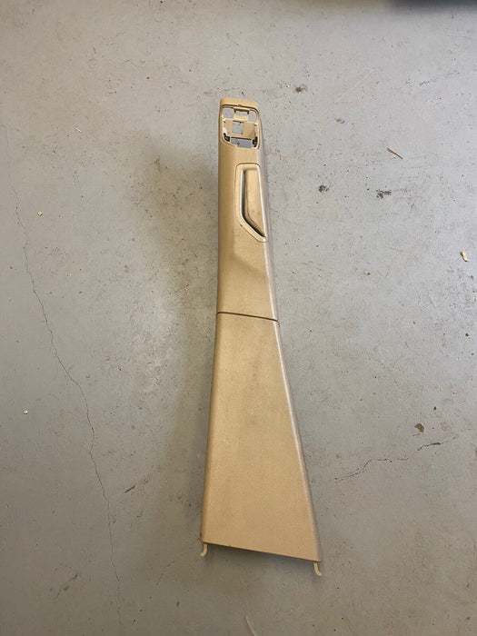 98-00 Volvo V70R V70 XC70 S70 B Pillar LH Drivers Side Tan Seatbelt Trim #523E