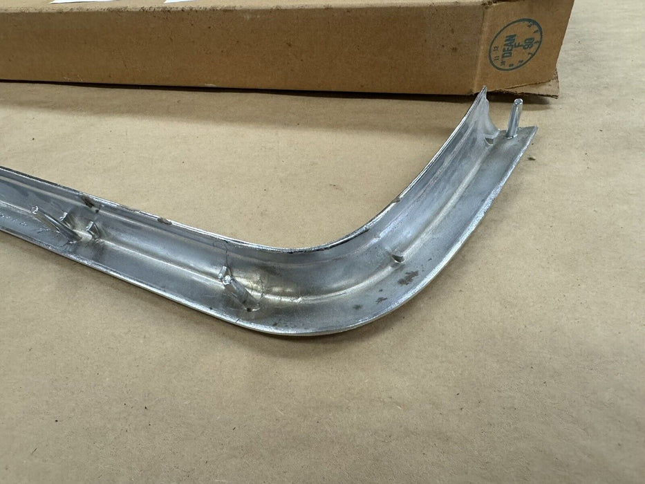 1968-1969 Corvette C3 Front RH Side Grille Molding NOS GM 3915848 OEM #3253E