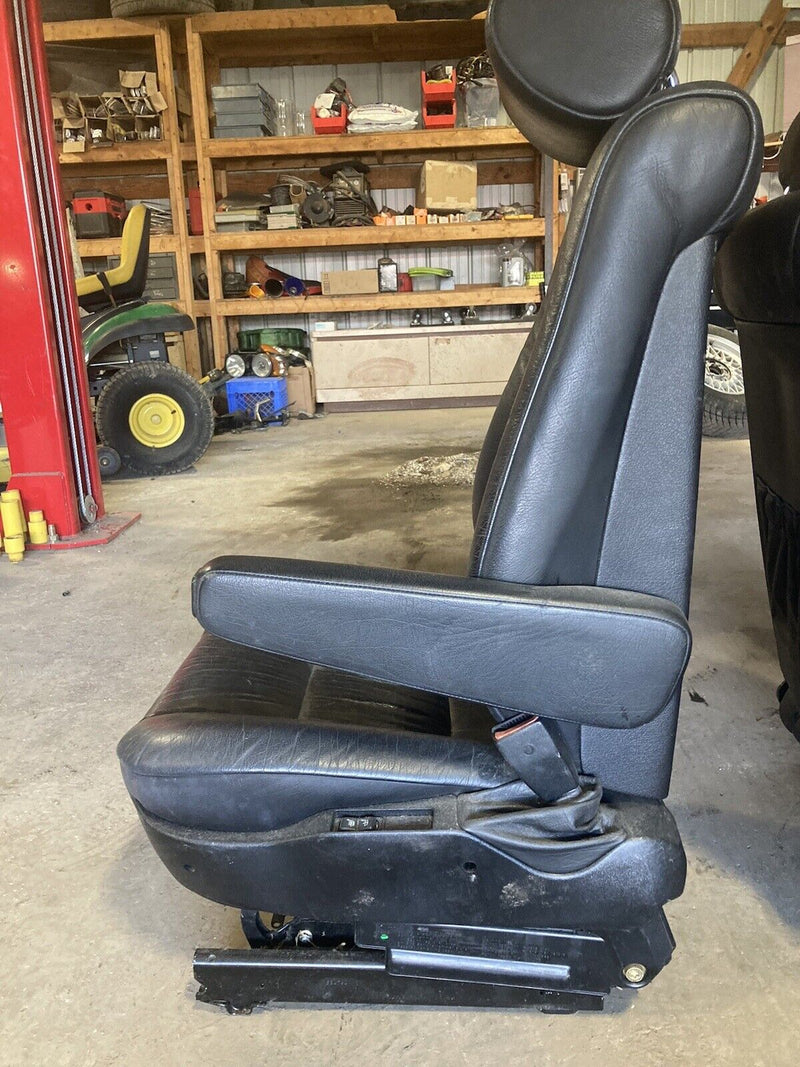 1988-1996 BMW E34 5 Series 525i 535i Front Bucket Seat Black Pair OEM #1914M