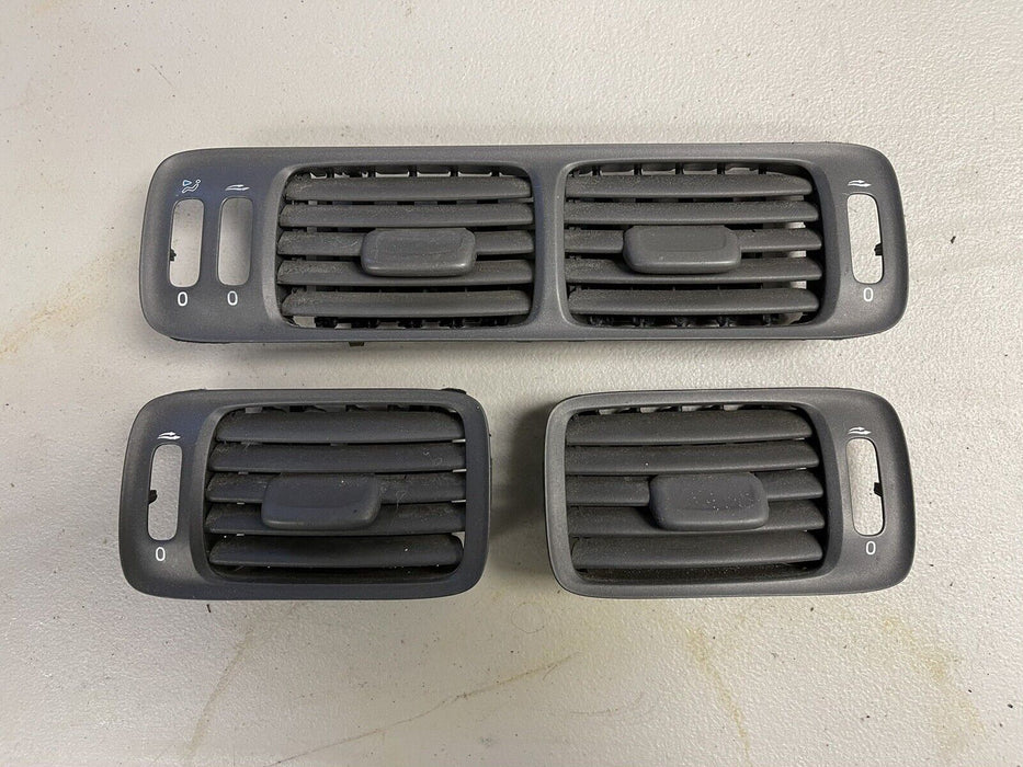 1998 1999 2000 Volvo V70 S70 V70R Upper Dash Vent Set Heat AC OEM #60J