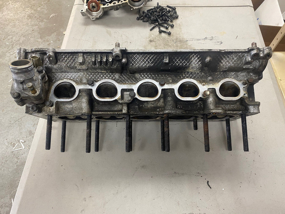 2005 2006 2007 Volvo S60R S60 V70R 2.5L 5 Cylinder Head B5254T4 Turbo #2205E