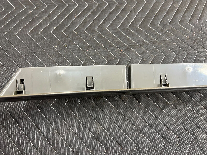 1998-2002 Isuzu Trooper Dash to Windshield Defroster Vent Cowl Trim OEM #917EM