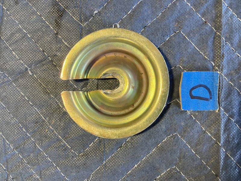 1988-1996 BMW E34 5 Series 525i 535i Spare Tire Hold Down Retainer OEM #2033M