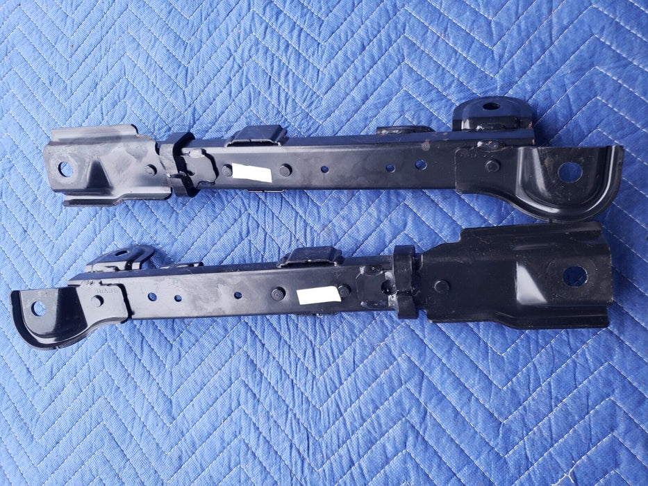 2003-2006 Honda Element OEM Rear Seat Bracket Pair L R Left Right #992CN