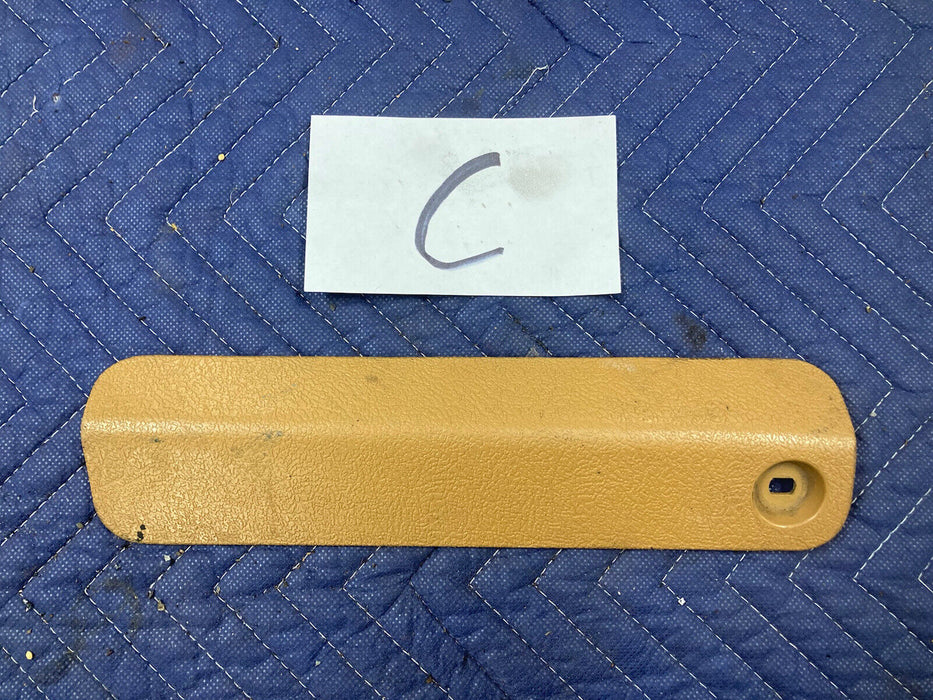 1975-1985 Volvo 242 240 244 245 Coupe Bertone Cover Bezel 1304547 #1648M