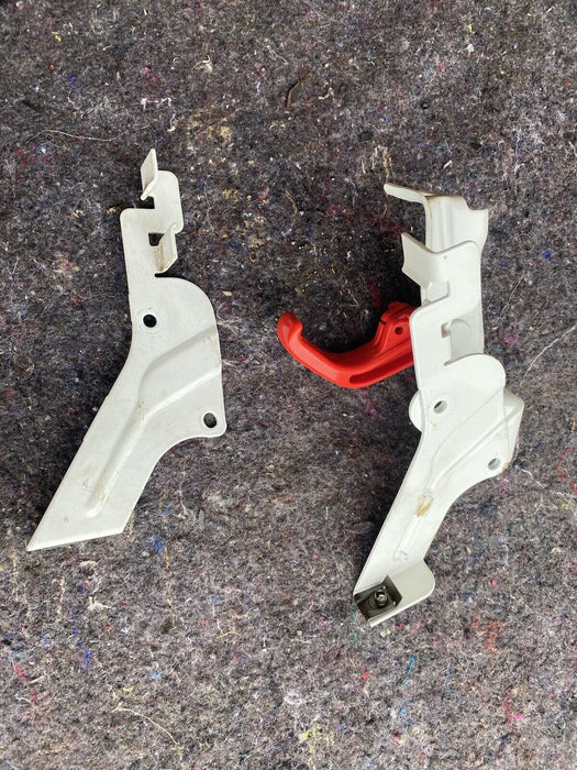 98-00 Volvo V70R V70 S70 Hood Latch Release & Dash Brackets 9441855 OEM #1630E