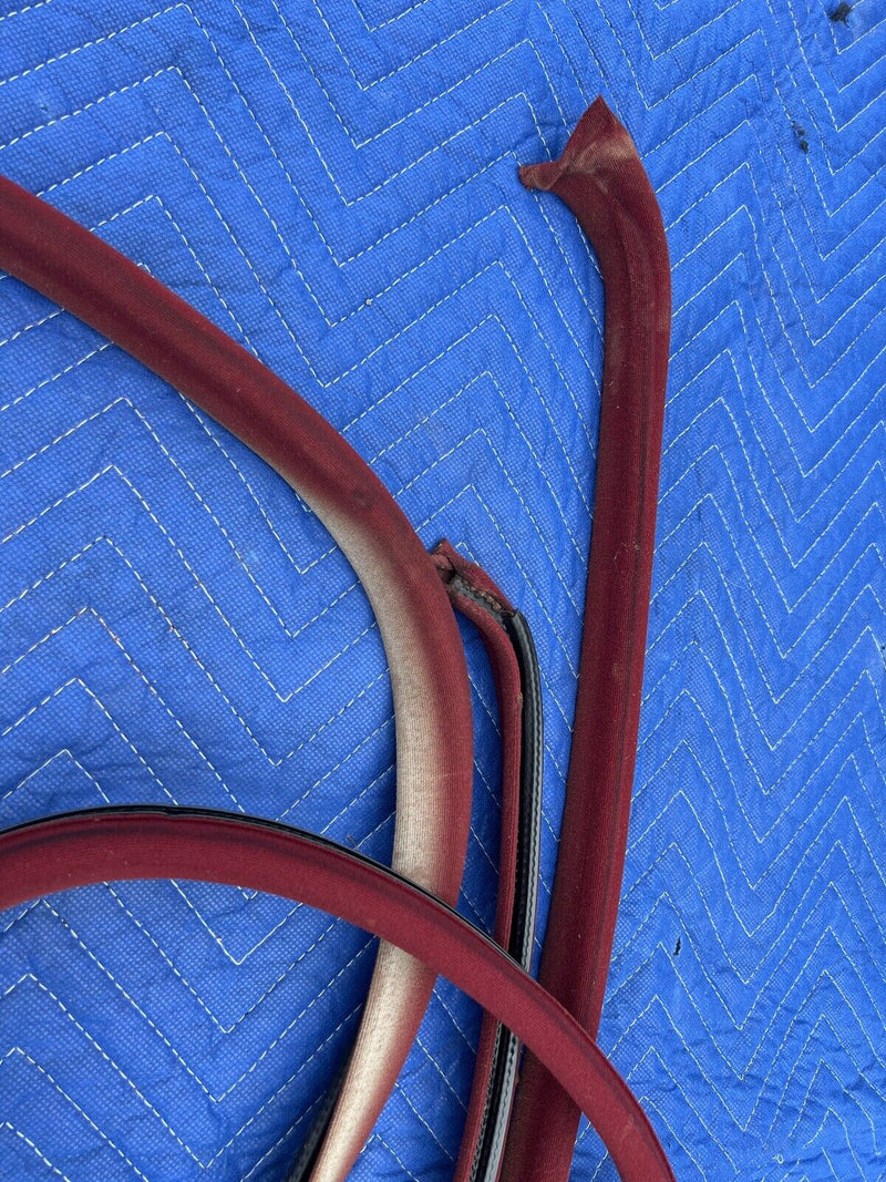 1979-1985 Mercedes 300SD W126 Maroon Front + Rear Door Seal Carpet Trim OE#309EM
