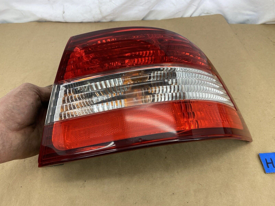 2000-2001 Lexus ES300 Passenger Right RH Rear Outer Side Tail Light OEM #2404E