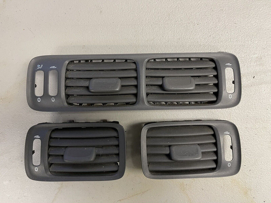 1998 1999 2000 Volvo V70 S70 V70R Upper Dash Vent Set Heat AC OEM #60J