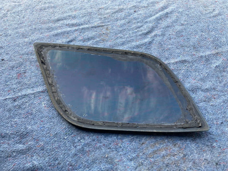 99-01 OEM Rear Right Passenger Side Quarter Window Glass ISUZU VEHICROSS #641E
